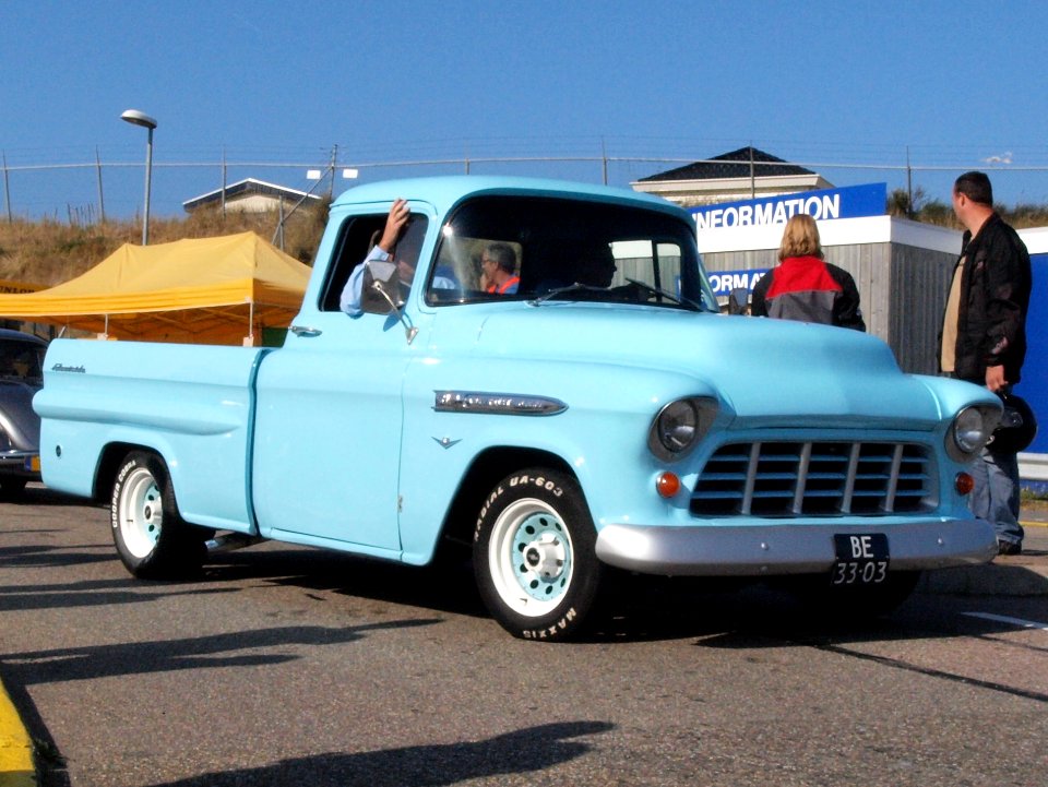 Chevrolet Apache dutch licence registration BE-33-03 pic3