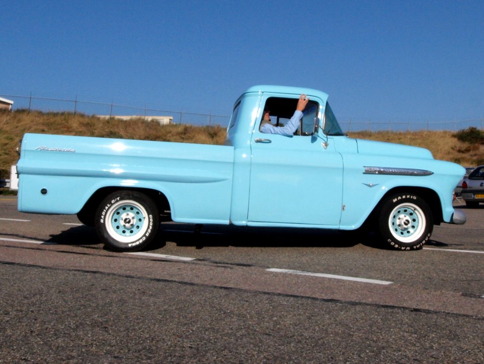 Chevrolet Apache dutch licence registration BE-33-03 pic1