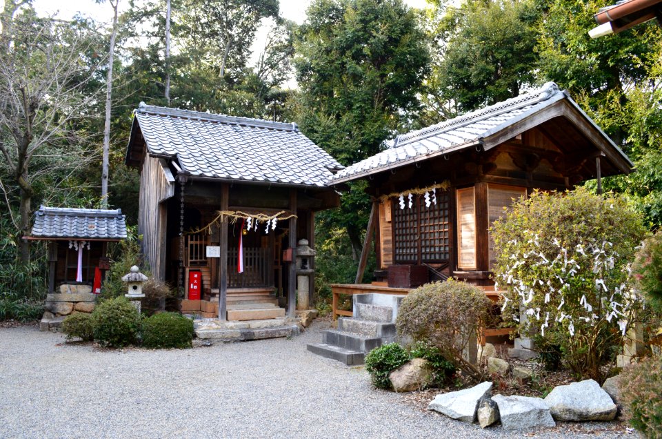 Chikatsuo-jinja, keidaisha