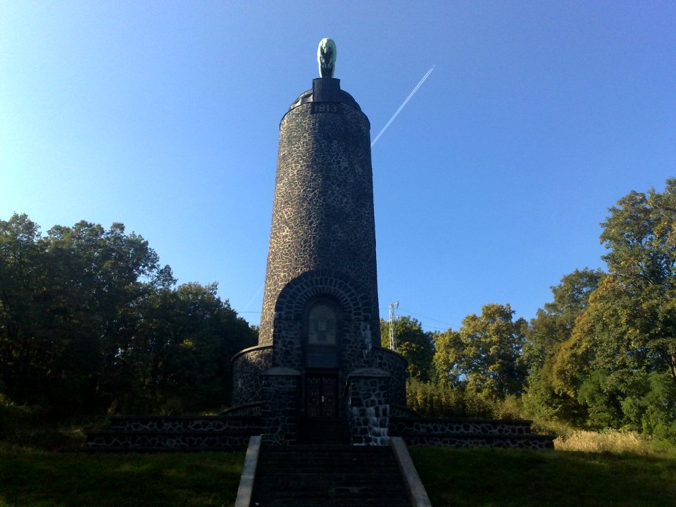 Chlumec - památník A