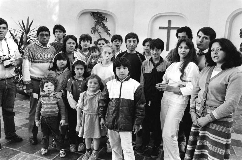 Chileense families in de Sint Janskerk in Utrecht in verband met afwijzen status, Bestanddeelnr 933-4302