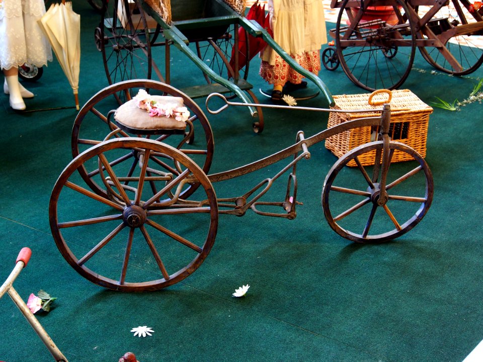 Children tricycle pic1