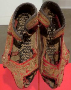 Child's shoes from China, Honolulu Museum of Art, 11411.1, 2