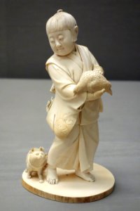 Child and Pigeon by Asahi Meido, 1892 World's Columbian Exposition, ivory - Tokyo National Museum - DSC05579