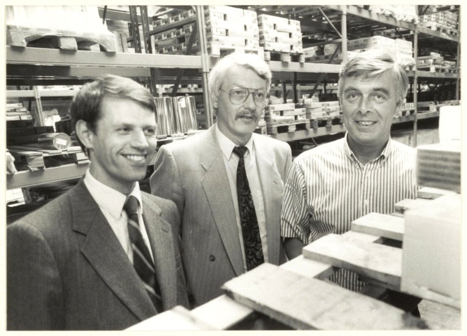 Chris Vrijmoed, Rik Brinkman en Joop van den Berg hebben het bedrijf Hilarius gekocht van een Amerikaanse eigenaar. NL-HlmNHA 54023650