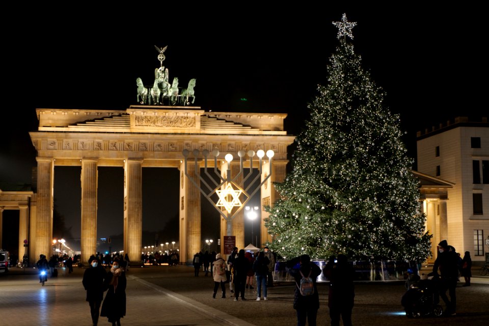 Christmas Hanukkah decoration Pariser Platz 2020-12-11 19