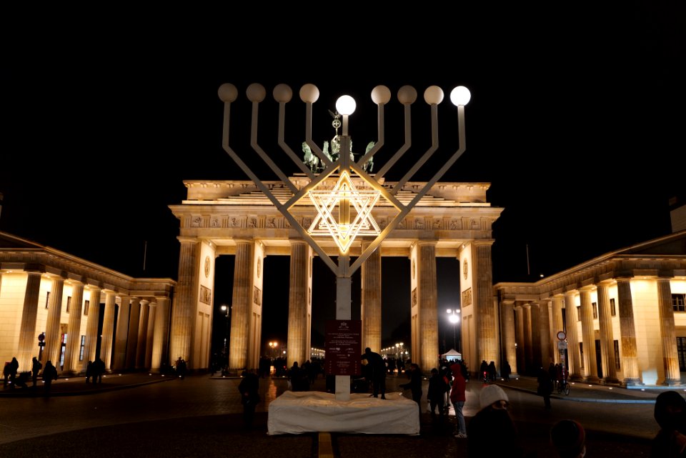 Christmas Hanukkah decoration Pariser Platz 2020-12-11 06