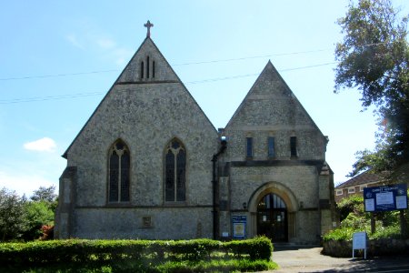 Christ Church, Alum Bay New Road, Totland (May 2016) (1)