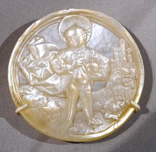 Christ Child, Germany or Netherlands, c. 1500, mother of pearl - Bode-Museum - DSC03655