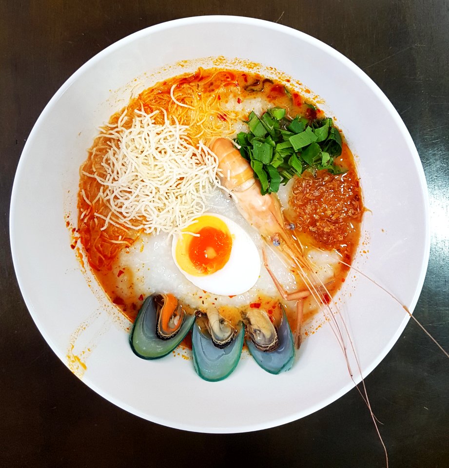 Chok tomyam (tomyam congee), seafood ver, Bangkok, 2018-01-21 (1)