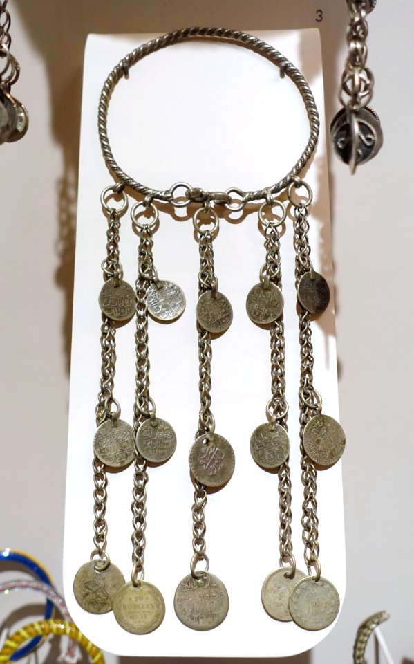 Choker necklace with chain and coin adornment, purchased in Jerusalem, c. 1902, silver - Harvard Semitic Museum - Cambridge, MA - DSC06097