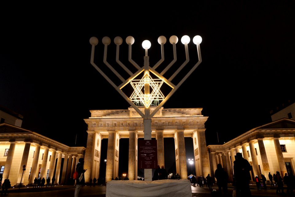 Christmas Hanukkah decoration Pariser Platz 2020-12-11 29