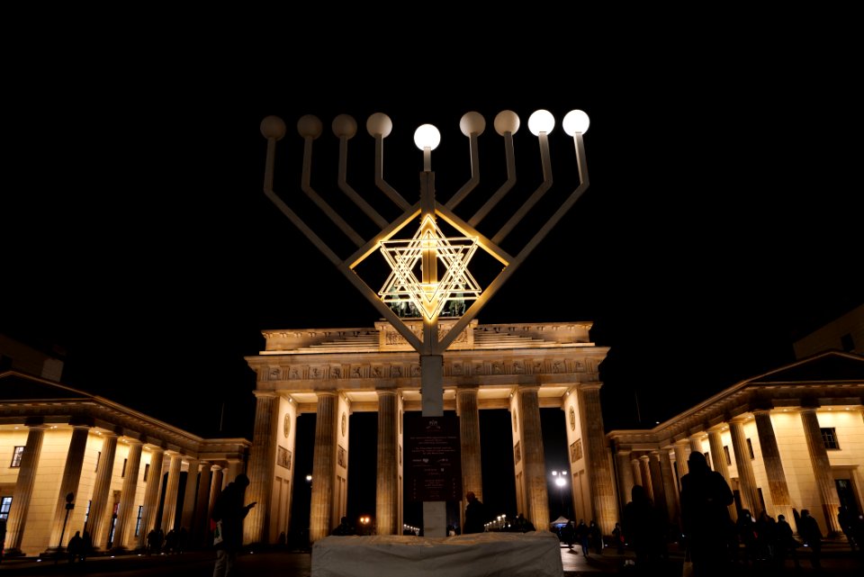 Christmas Hanukkah decoration Pariser Platz 2020-12-11 27