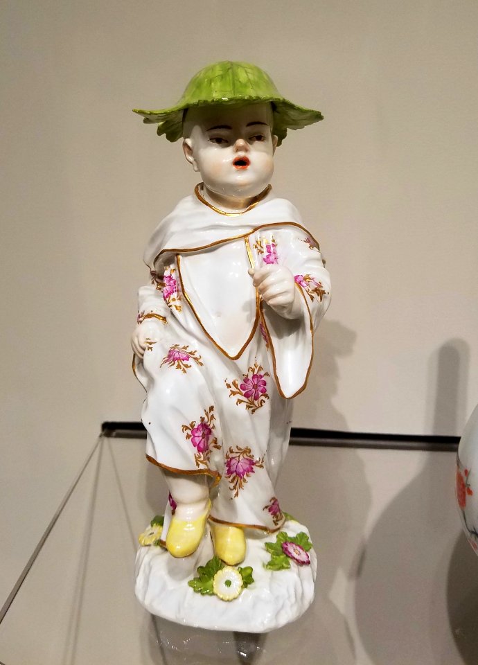 Chinese boys, 1 of 2, Meissen manufactory, Germany, c. 1750-1755, hard-paste porcelain, polychrome enamels, gilt - Museum of Fine Arts, Boston - 20180922 150433