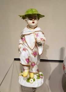 Chinese boys, 1 of 2, Meissen manufactory, Germany, c. 1750-1755, hard-paste porcelain, polychrome enamels, gilt - Museum of Fine Arts, Boston - 20180922 150433