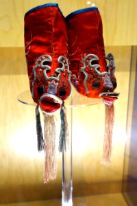 Chinese children's booties, early 20th century - Bata Shoe Museum - DSC00233