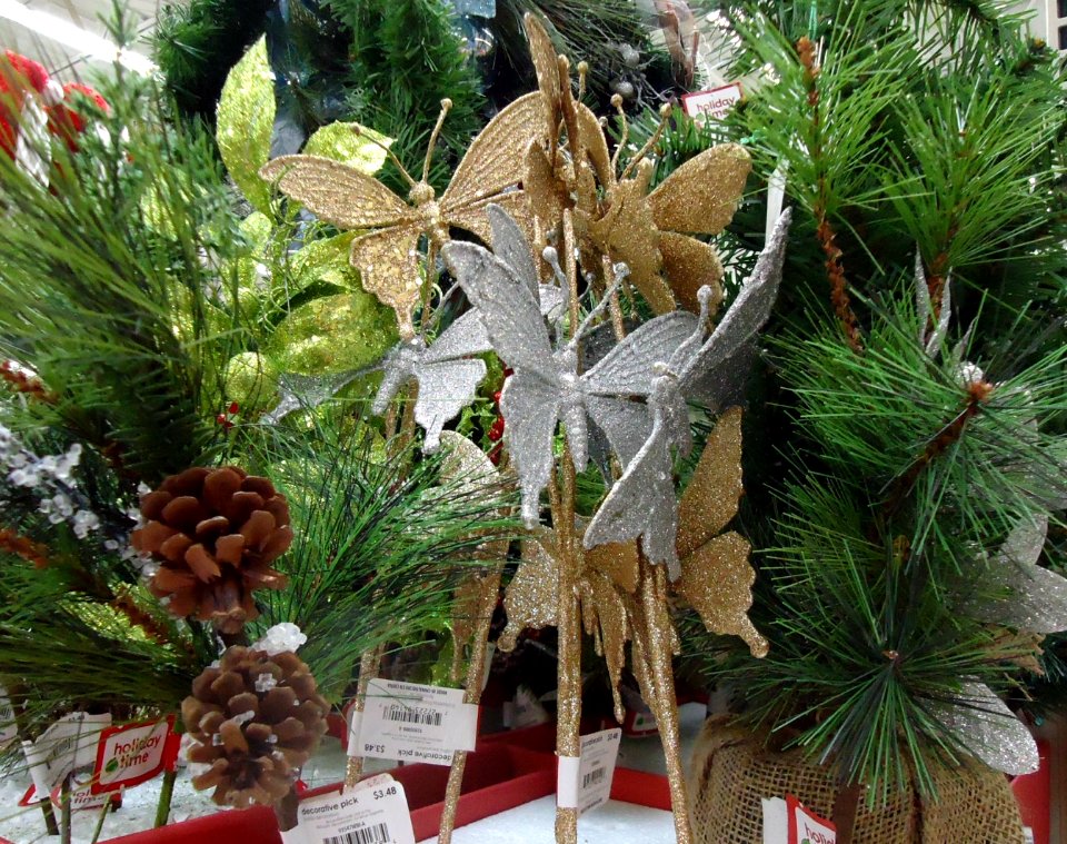 Christmas decorations in a store 1