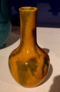 Chinese Vase, 18th century, porcelain - Huntington Museum of Art - DSC05457 photo