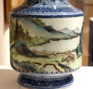 Chinese Vase, view 2, Qing Dynasty, Qianlong Period, 1736-1795, porcelain - Huntington Museum of Art - DSC05272