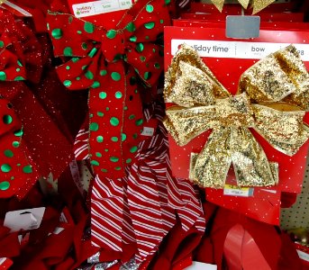 Christmas decorations in a store 5