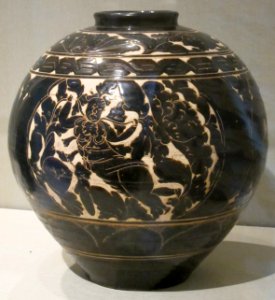 Chinese glazed stoneware jar, Yuan dynasty, HAA