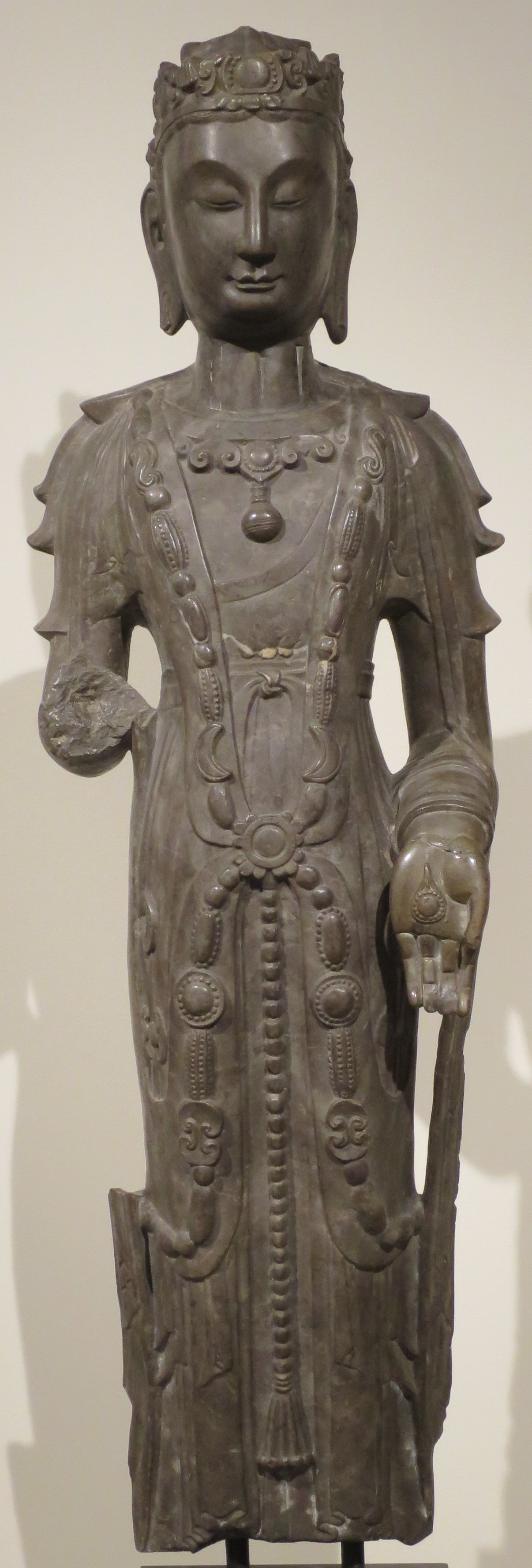 Chinese limestone bodhisattva, Sui dynasty, Dayton Art Institute