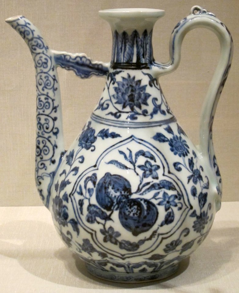 Chinese wine ewer, Ming dynasty, early 15th century, porcelain with glaze, Honolulu Academy of Arts