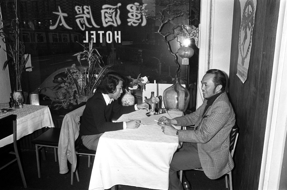Chinees restaurant, in en exterieur, Bestanddeelnr 926-1016