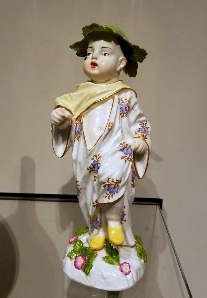 Chinese boys, 2 of 2, Meissen manufactory, Germany, c. 1750-1755, hard-paste porcelain, polychrome enamels, gilt - Museum of Fine Arts, Boston - 20180922 150439