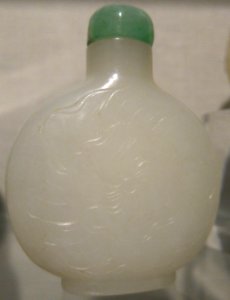 Chinese snuff bottle, 18th century, jade bottle with jadeite stopper, Honolulu Museum of Art