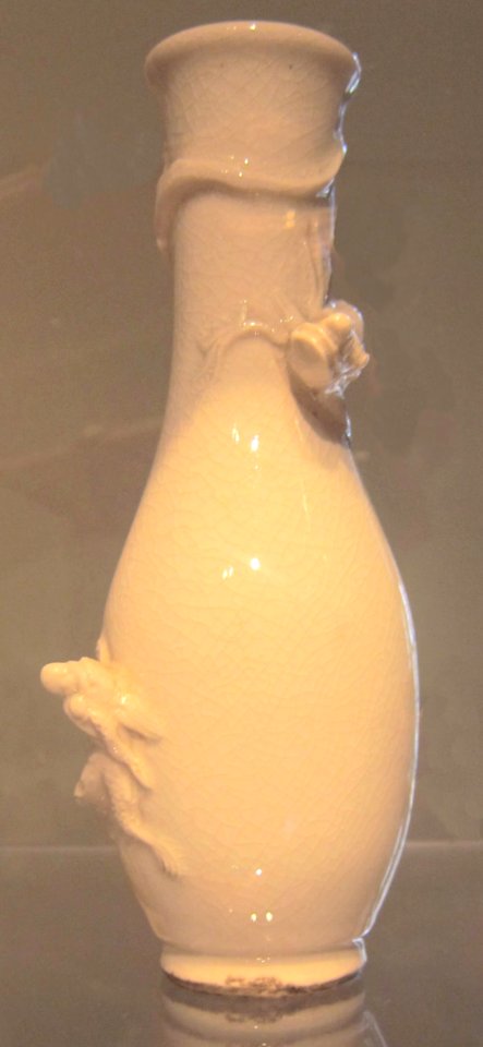 Chinese vase, Ming dynasty, porcelain with celadon glaze, HAA