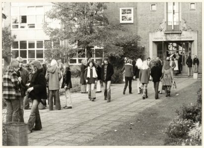 Chr. Lyceum Marnix van St. Aldegonde. NL-HlmNHA 54003795