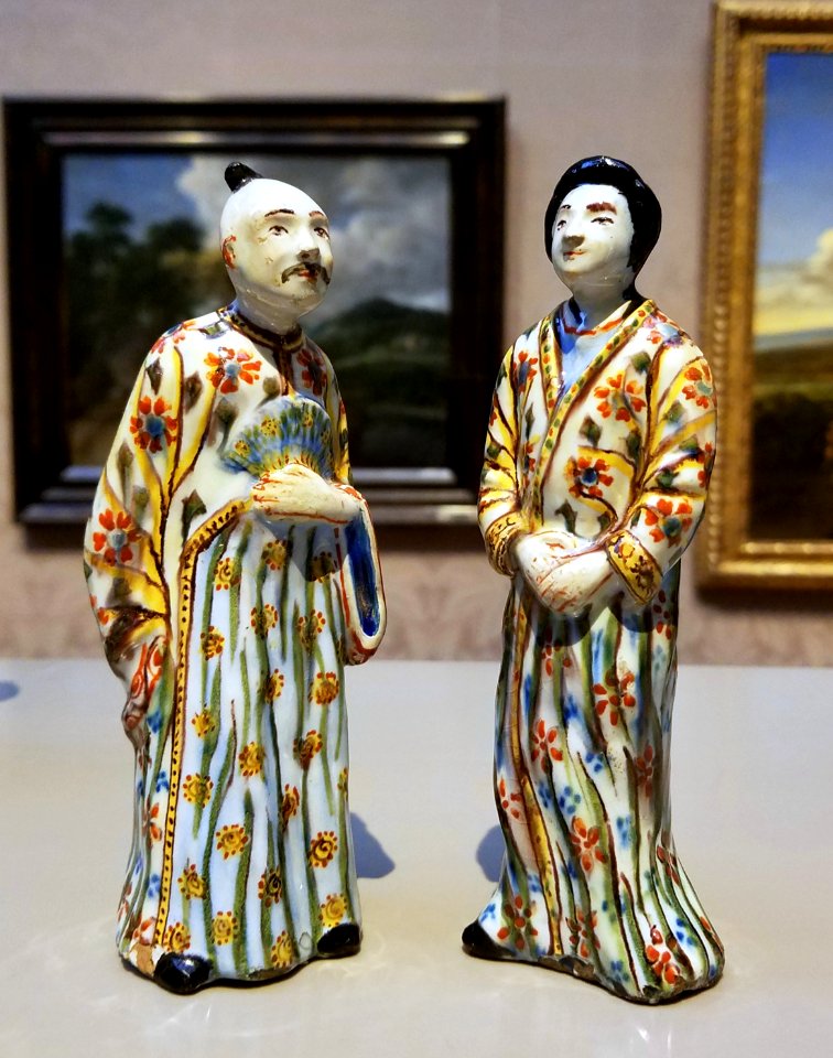 Chinese figures of a man and woman, Netherlands, early 1700s, tin-glazed earthenware - Museum of Fine Arts, Boston - 20180922 152027