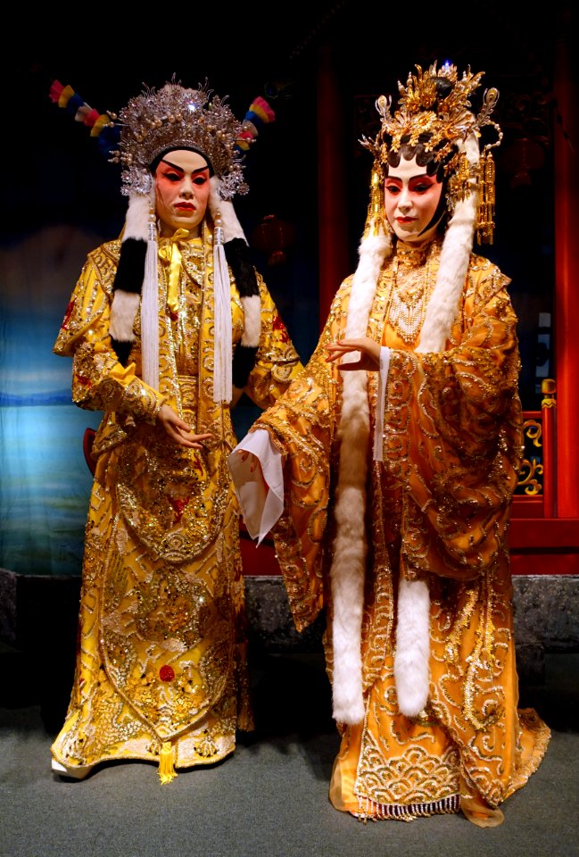 Chinese opera costumes - Hong Kong Museum of History - DSC00982