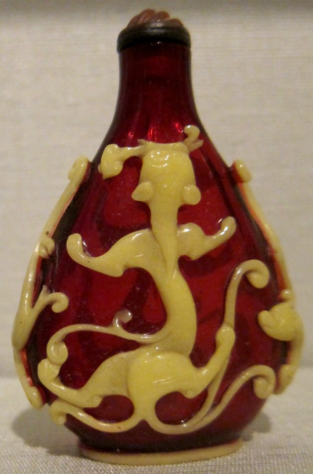 Chinese snuff bottle, Qing dynasty, glass bottle with amber stopper, Honolulu Museum of Art