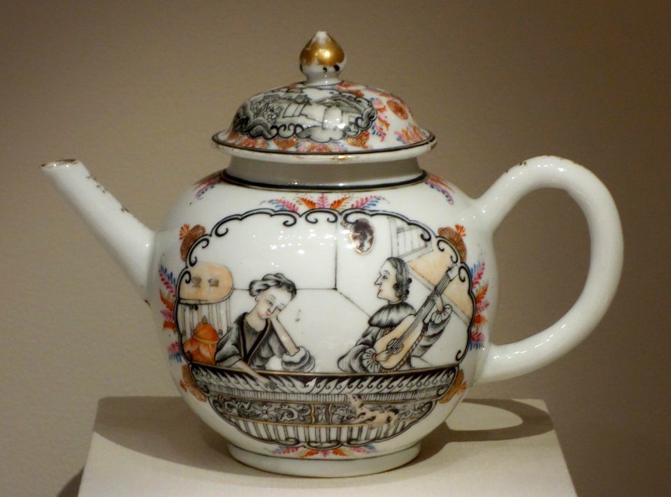 Chinese export porcelain - Chazen Museum of Art - DSC02329