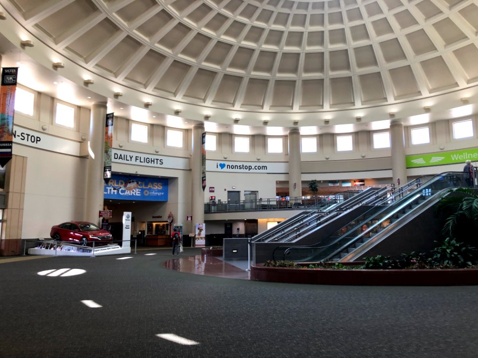 Chattanooga Metropolitan Airport atrium, Aug 2019