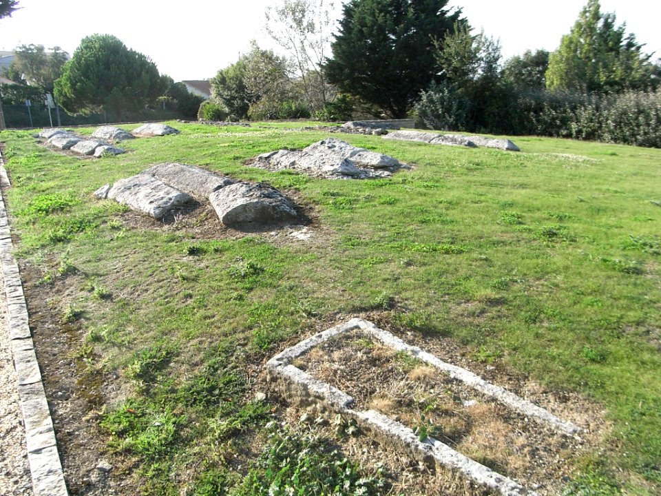 Chatelaillon-Plage-cimetiere-merovingien1