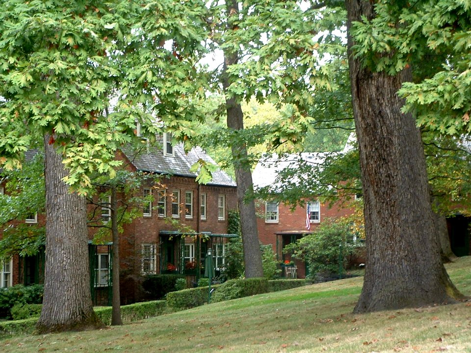 Chatham Village, 2005-10-14, 04