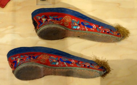 Chinese shoes for bound feet, Shanxi province, early 20th century - Bata Shoe Museum - DSC00062