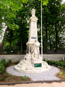 Chasseneuil-du-Poitou war memorial
