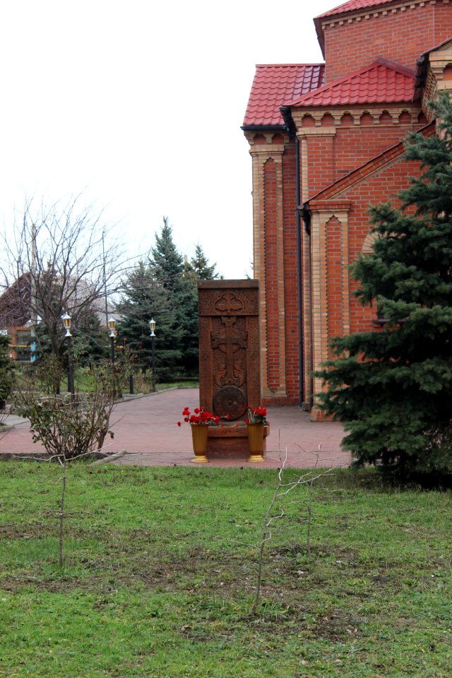 Chatschkar neben der Armenisch-apostolische Kirche in Odessa