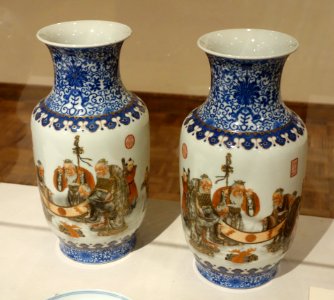 Chinese Pair of Vases with Poem, Qing Dynasty, 1644-1911, porcelain, glaze, gold paint - Huntington Museum of Art - DSC05443