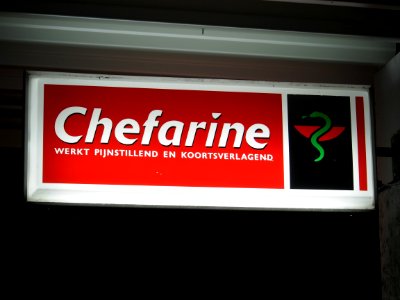 Chefarine lichtreclame photo