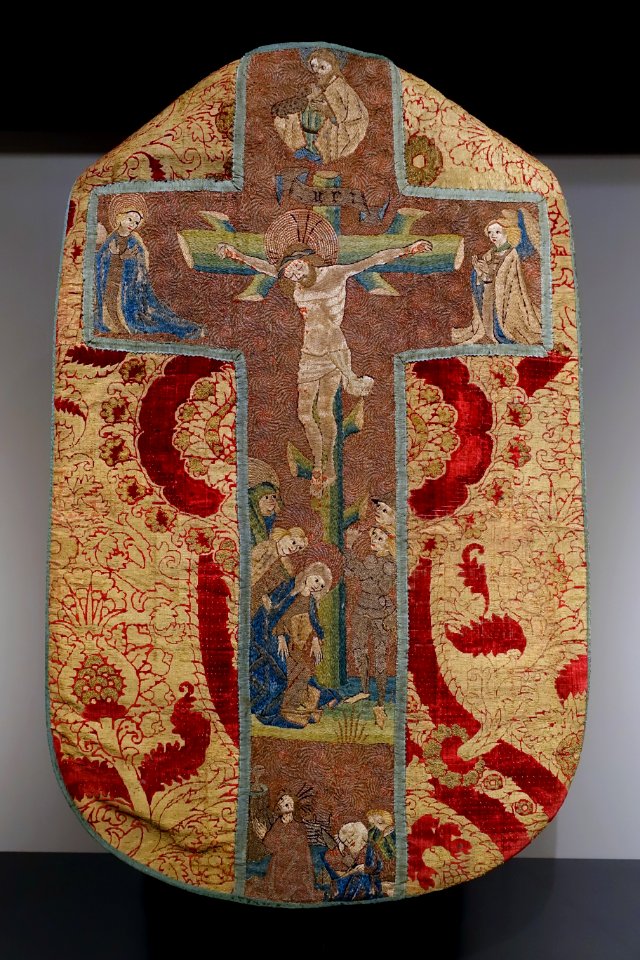 Chasuble , silk & velvet with gold thread, Florence, c. 1475, gold & silk cross on linen, Middle Rhine, c.1500, Cologne orphrey, c. 1450-1500 - Museum Schnütgen - Cologne, Germany - DSC09903
