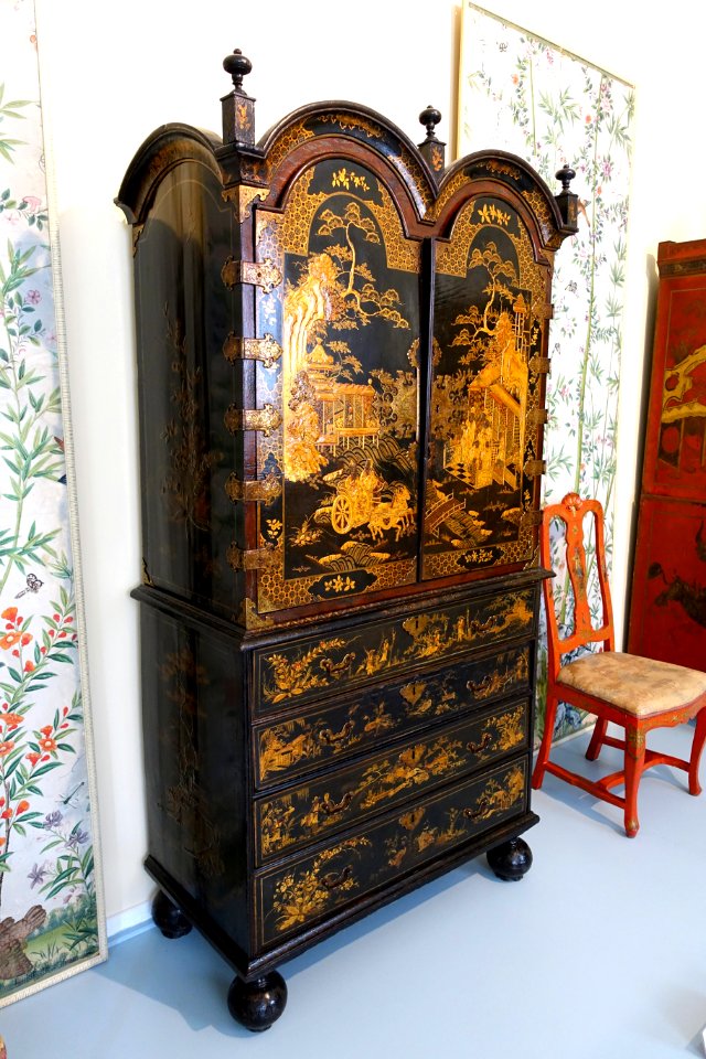 Chinoiserie cabinet, view 1, unidentified - Museo Nacional de Artes Decorativas - Madrid, Spain - DSC08428