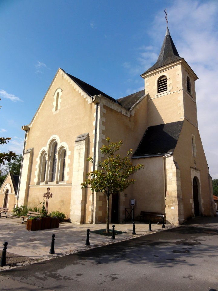 Chasseneuil-du-Poitou, église
