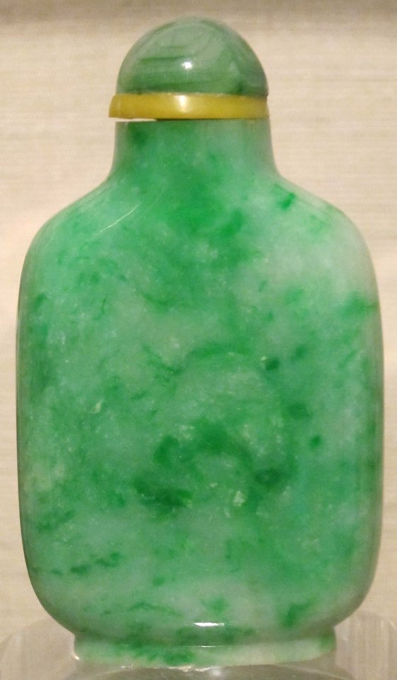 Chinese snuff bottle, Qing dynasty, c. 1750-1850, jadeite bottle with jadeite stopper, Honolulu Museum of Art