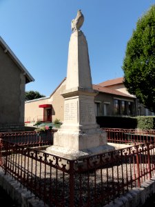 Chattancourt (Meuse) monument aux morts