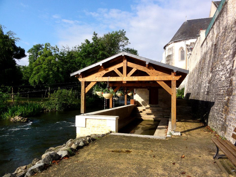 Chasseneuil-du-Poitou, lavoir